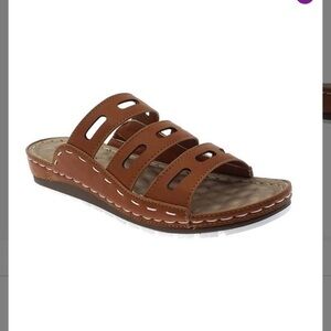 NIB-Pierre Dumas Tan Cutout Strap Sandal